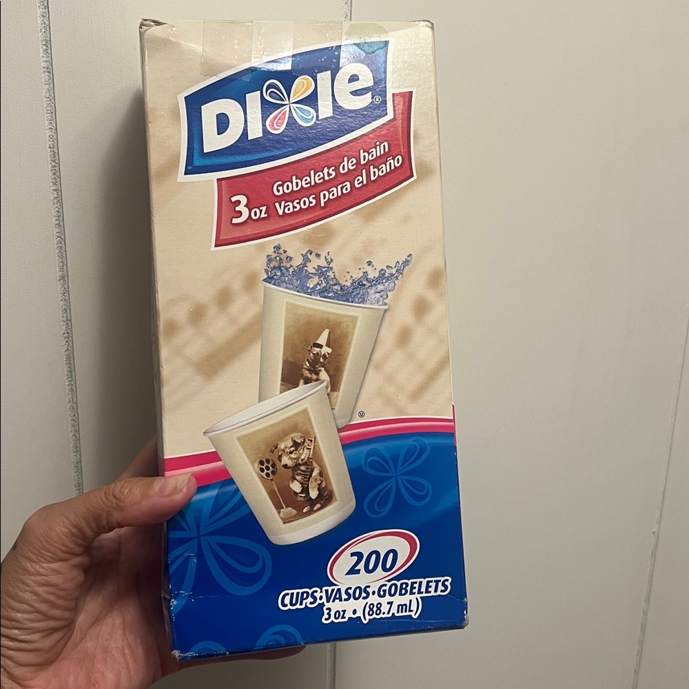 Dixie 3oz Bath Cups with Animal Design 2006